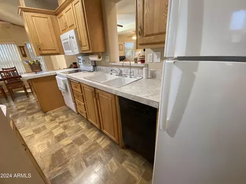 2061 S Walla Walla Cir, Apache Junction, AZ 85119 photo 13