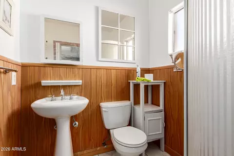 Bath - 724 E Park Pl, Mesa, AZ 85203 photo 1 of 2