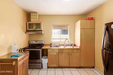 Kitchen - 724 E Park Pl, Mesa, AZ 85203 photo 1 of 1