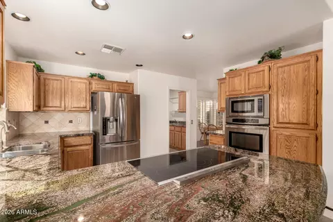 10904 E Spring Creek Rd, Sun Lakes, AZ 85248