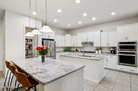 Kitchen - 866 E Lowell Ave, Gilbert, AZ 85295 photo 6 of 6