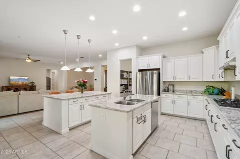 Kitchen - 866 E Lowell Ave, Gilbert, AZ 85295 photo 3 of 6