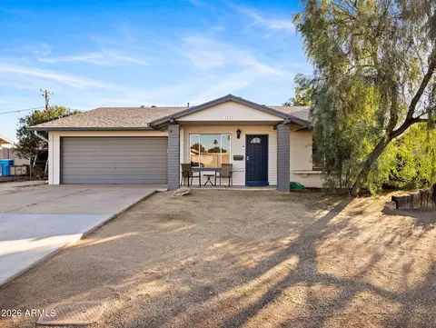 3233 W Mandalay Ln, Phoenix, AZ 85053