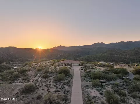 35190 S April Dr, Black Canyon City, AZ 85324