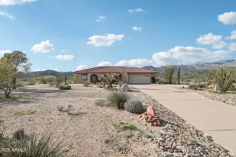35190 S April Dr, Black Canyon City, AZ 85324