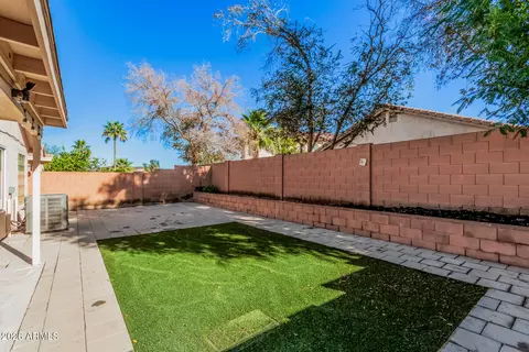 Exterior - 17433 N 20th St, Phoenix, AZ 85022 photo 6 of 8