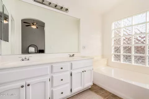 Bath - 17433 N 20th St, Phoenix, AZ 85022 photo 1 of 3