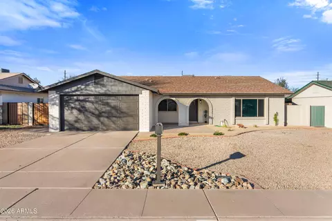 646 W Woodman Dr, Tempe, AZ 85283