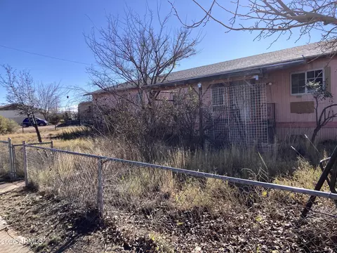 1639 E 19th St, Douglas, AZ 85607