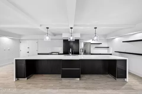 7960 E Camelback Rd #110, Scottsdale, AZ 85251