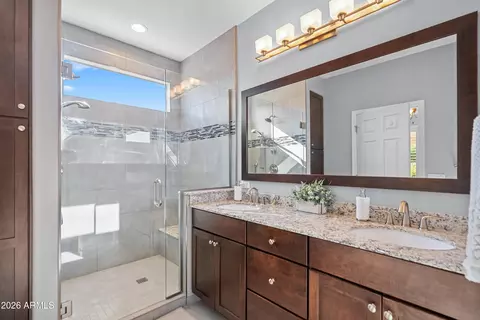 Bath - 4239 E Azalea Dr, Gilbert, AZ 85298 photo 1 of 3