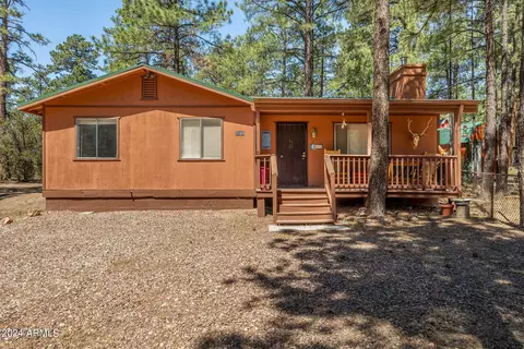 2029 Moccasin Cir, Overgaard, AZ 85933