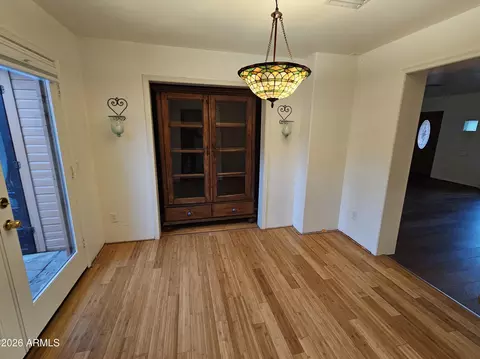 722 W Solano Dr, Phoenix, AZ 85013 photo 4