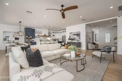 3628 E Clarendon Ave, Phoenix, AZ 85018