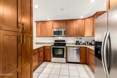 Kitchen - 4150 E Cactus Rd #210, Phoenix, AZ 85032 photo 1 of 4