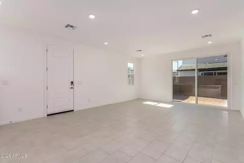Living - 2460 W Maximo Way, Phoenix, AZ 85085 photo 3 of 3