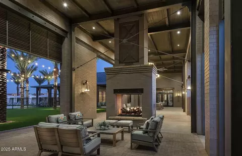 View/Area - 2432 W Maximo Way, Phoenix, AZ 85085 photo 2 of 4