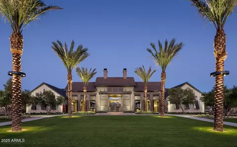 View/Area - 2432 W Maximo Way, Phoenix, AZ 85085 photo 1 of 4