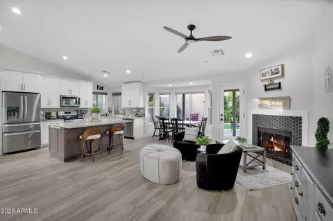 9410 E Topeka Dr, Scottsdale, AZ 85255