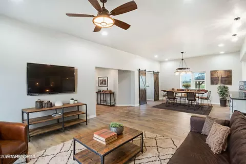 Living - 5306 E Spring Rd, Hereford, AZ 85615 photo 2 of 8