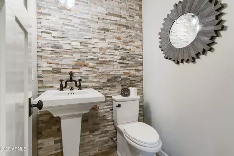 Bath - 5306 E Spring Rd, Hereford, AZ 85615 photo 5 of 5