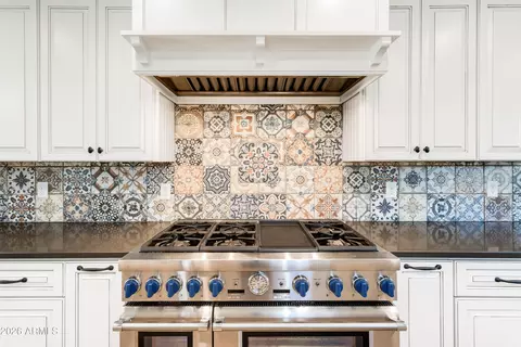 Kitchen - 5306 E Spring Rd, Hereford, AZ 85615 photo 2 of 2