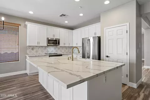 41432 N Bent Creek Way, Phoenix, AZ 85086