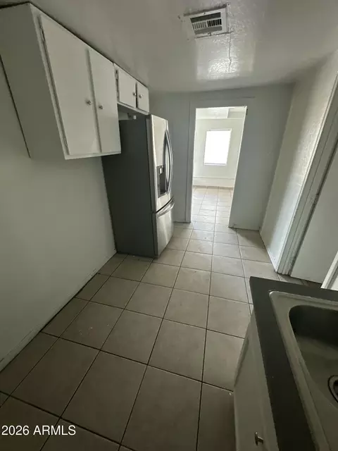Entry Way - 2501 E Jones Ave, Phoenix, AZ 85040 photo 1 of 3