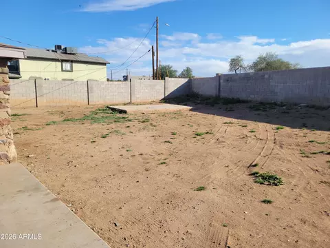 Exterior - 2501 E Jones Ave, Phoenix, AZ 85040 photo 5 of 7