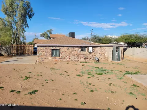 Exterior - 2501 E Jones Ave, Phoenix, AZ 85040 photo 6 of 7