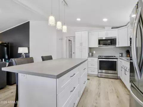 2233 E Behrend Dr #15, Phoenix, AZ 85024 photo 9