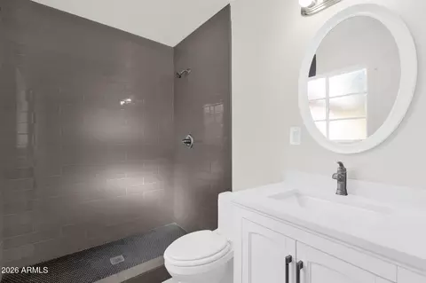 Bath - 3939 W Cavalier Dr, Phoenix, AZ 85019 photo 2 of 3