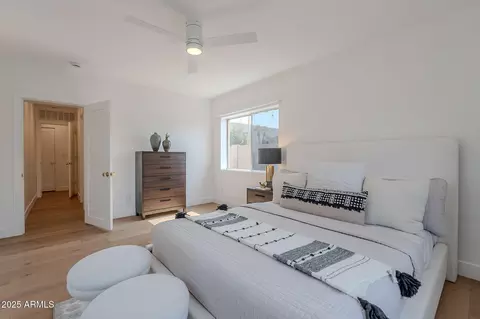Bedroom - 502 E Osborn Rd, Phoenix, AZ 85012 photo 1 of 2