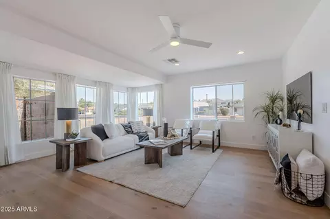 Living - 502 E Osborn Rd, Phoenix, AZ 85012 photo 1 of 4