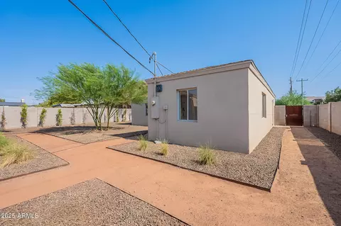 Exterior - 502 E Osborn Rd, Phoenix, AZ 85012 photo 2 of 3