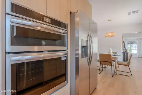 Kitchen - 502 E Osborn Rd, Phoenix, AZ 85012 photo 5 of 5