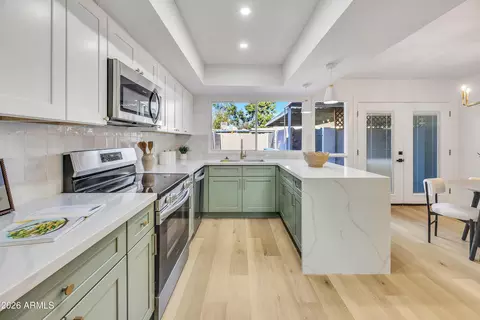 Kitchen - 1822 W Marlette Ave, Phoenix, AZ 85015 photo 2 of 3