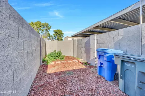 Exterior - 1822 W Marlette Ave, Phoenix, AZ 85015 photo 5 of 7
