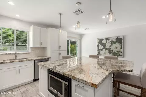 Kitchen - 6741 N 10th St, Phoenix, AZ 85014 photo 4 of 4