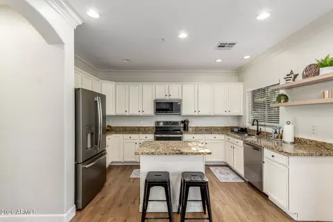 Kitchen - 1519 Elgin St, Gilbert, AZ 85295 photo 2 of 4