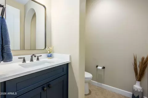 Bath - 3770 E Iris Dr, Chandler, AZ 85286 photo 4 of 7