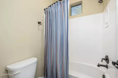 Bath - 3770 E Iris Dr, Chandler, AZ 85286 photo 6 of 7