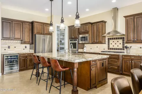 Kitchen - 3770 E Iris Dr, Chandler, AZ 85286 photo 3 of 5