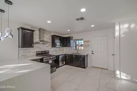 Kitchen - 2302 E Alta Vista Rd, Phoenix, AZ 85042 photo 1 of 5