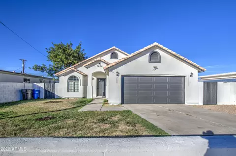 Exterior - 2302 E Alta Vista Rd, Phoenix, AZ 85042 photo 2 of 4