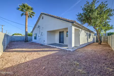 Exterior - 2302 E Alta Vista Rd, Phoenix, AZ 85042 photo 4 of 4