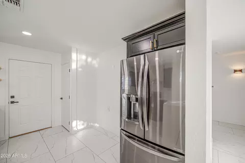 Entry Way - 2302 E Alta Vista Rd, Phoenix, AZ 85042 photo 1 of 1