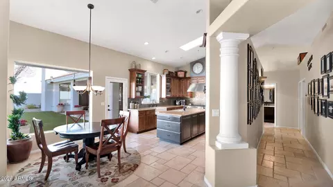 8638 E Dahlia Dr, Scottsdale, AZ 85260