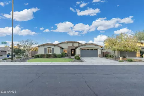 Exterior - 2587 E Lodgepole Dr, Gilbert, AZ 85298 photo 2 of 14