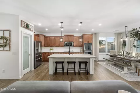 Kitchen - 2587 E Lodgepole Dr, Gilbert, AZ 85298 photo 5 of 6